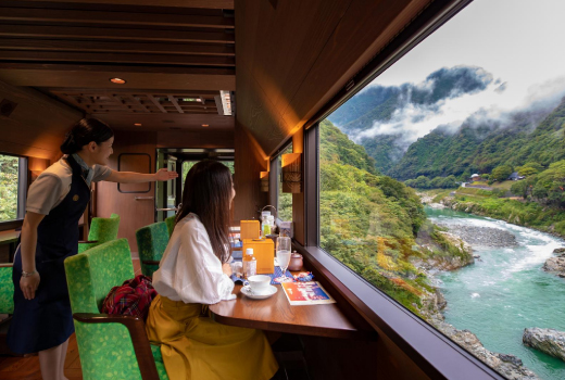 EASY HIDDEN GEMS IN SHIKOKU 8D 5N (ROMANTIC DELUXE TRAIN)